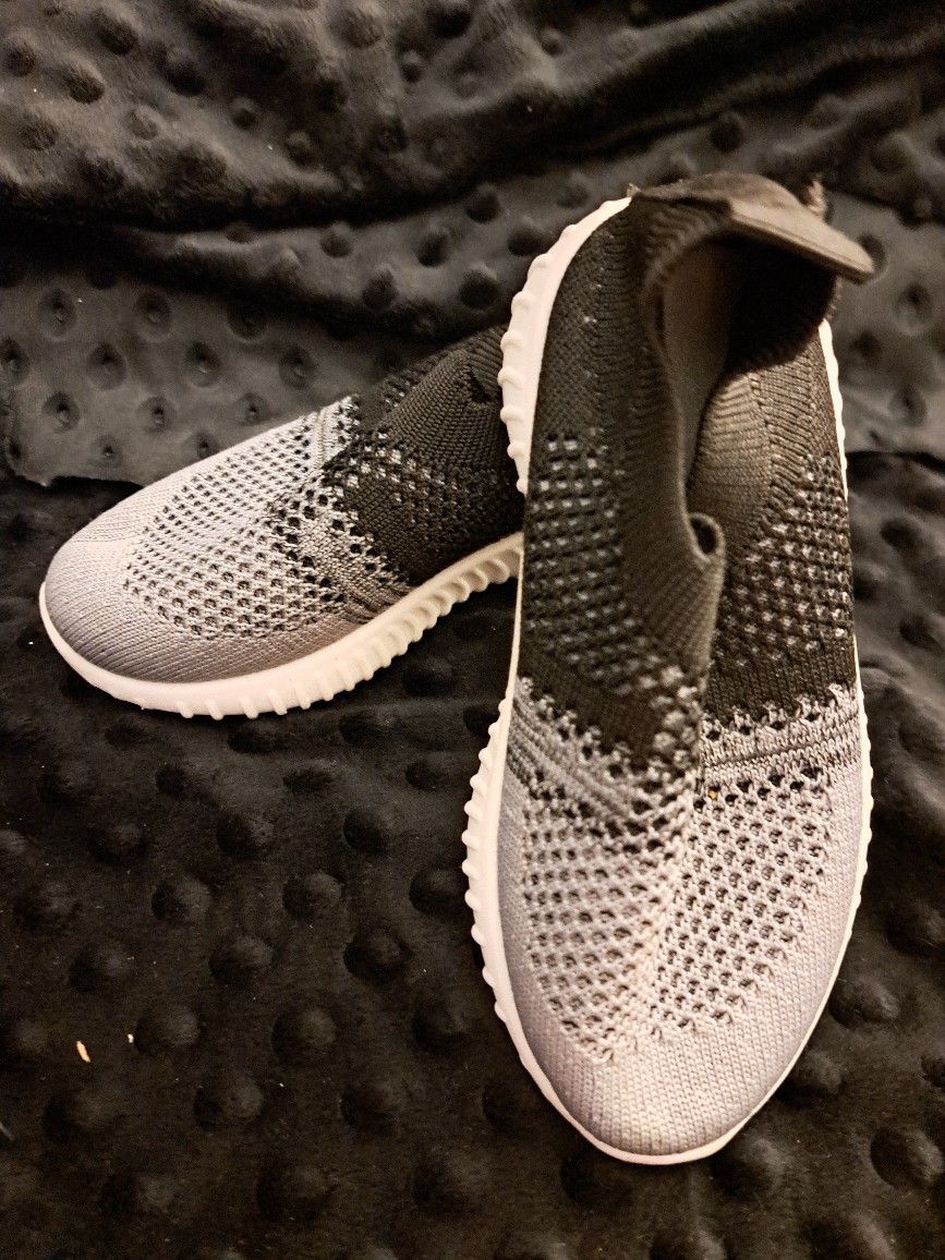Black & Gray Slip On Sneakers