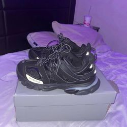 Balenciaga runners