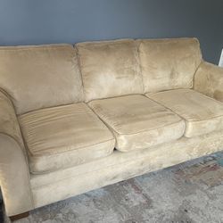 Couch set