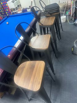 4 bar stools