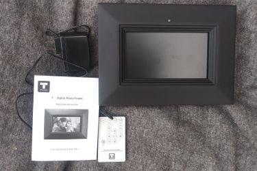 Digital picture frame