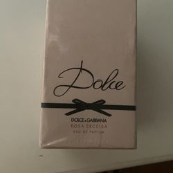 Dulce Gabbana  Rosa Excelsa. Eau De Parfum 2.5. Onzas