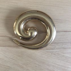 Vintage Monet Brooch Gold Tone
