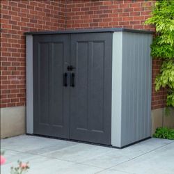 Vinyl utility shed