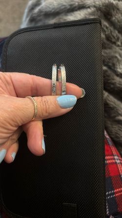 PLATINUM OVAL HOOP EARRINGS 