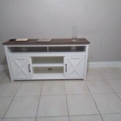 White Wooden Tv Stand 