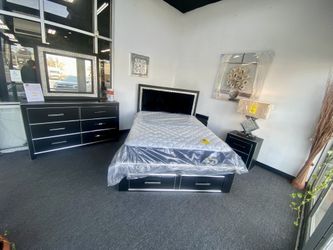 Queen Size Bedframe Set $1,499