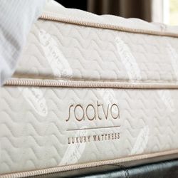 14"thick Queen & King Saatva Mattress Set 