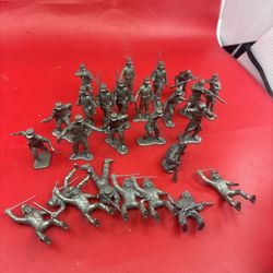 Marx Captain Gallant Silver Foreign Legion Soldiers Figures Lot of 26