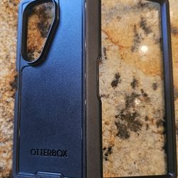 Samsung Galaxy Z Bi-Fold Otterbox Cover