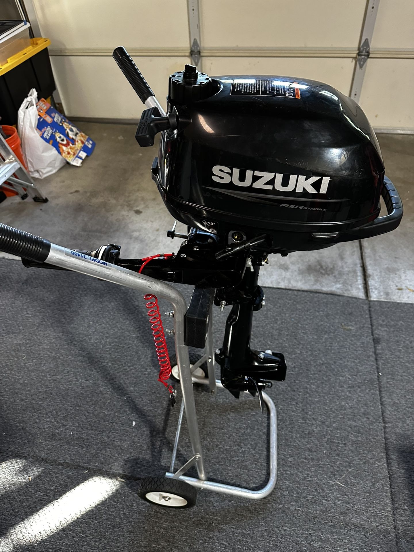 Suzuki 2.5 Outboard Motor 4 stroke