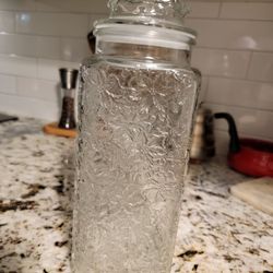 Princess House Fantasia Large Canister With Lid. 