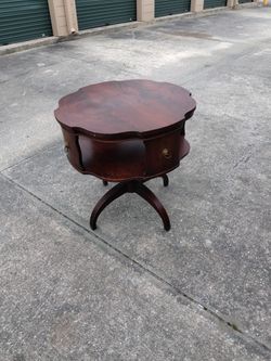 Milano   Vintage Table 