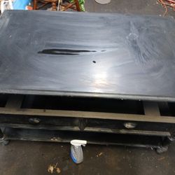 Coffee Table With Hidden Compartment Asking 40 Dollars Or Best Offer 