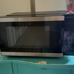 Hamilton Beach Black Microwave 