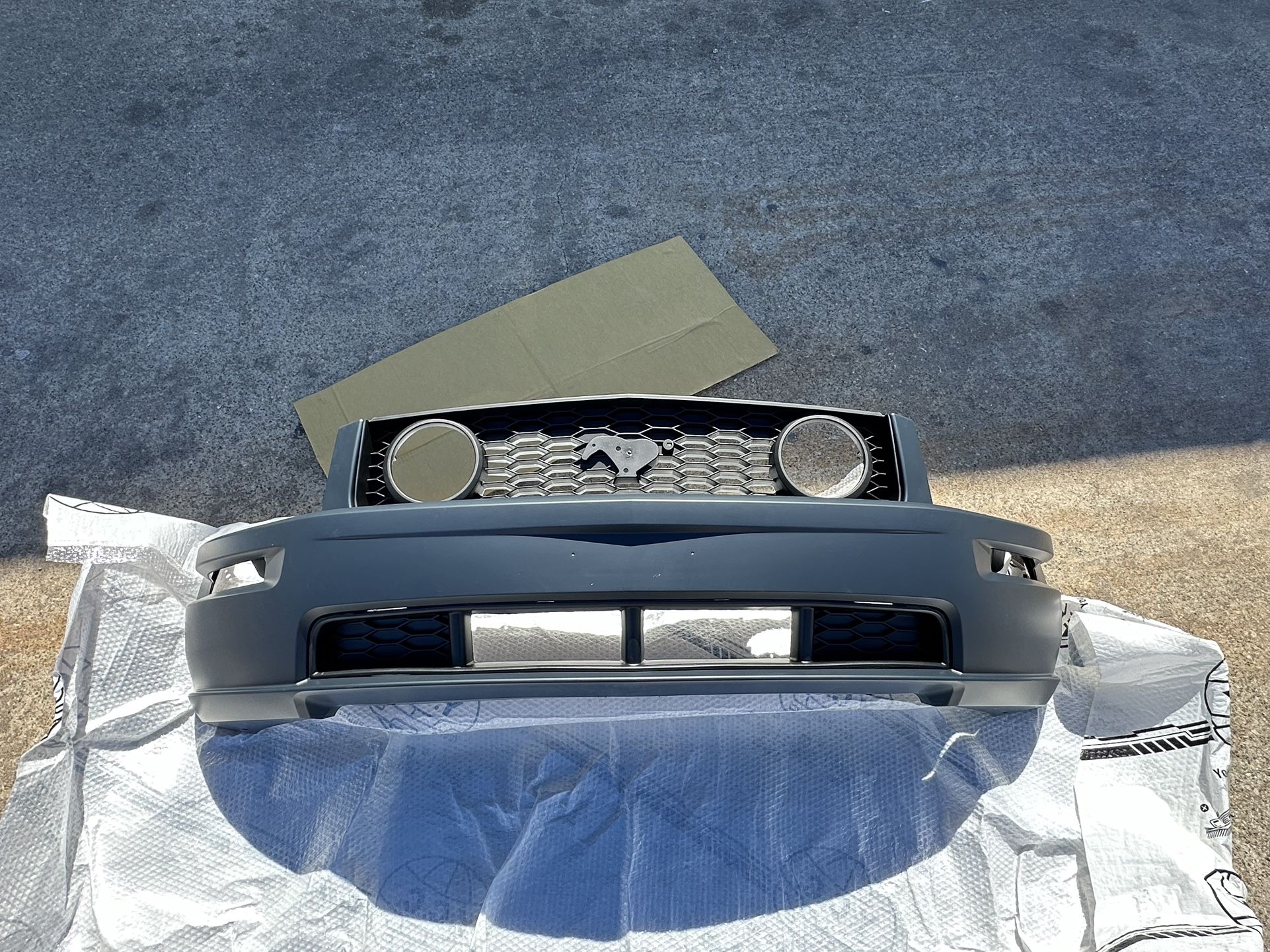 2005, 2006, 2007, 2008, 2009 Ford Mustang GT Bumper ( New Car Parts )