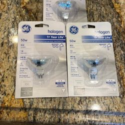 3 GE 50 Watt Halogen Light Bulbs