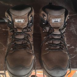Magnum work boots