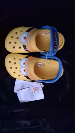 Crocs minnions