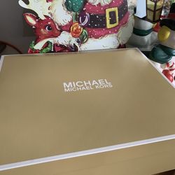 Pick Up Asap Brand New Michael Kors Boots Great For Christmas 🎄 Gift