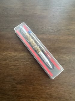 Elegant Decorative Pen – Great Gift 🎁 Stylish pen with beautiful Persian-inspired patterns. Comes with case + extra refill. Perfect for daily use or 