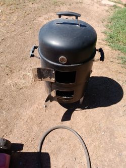 Smoker/Grill...Never used... little surface rust paid $108