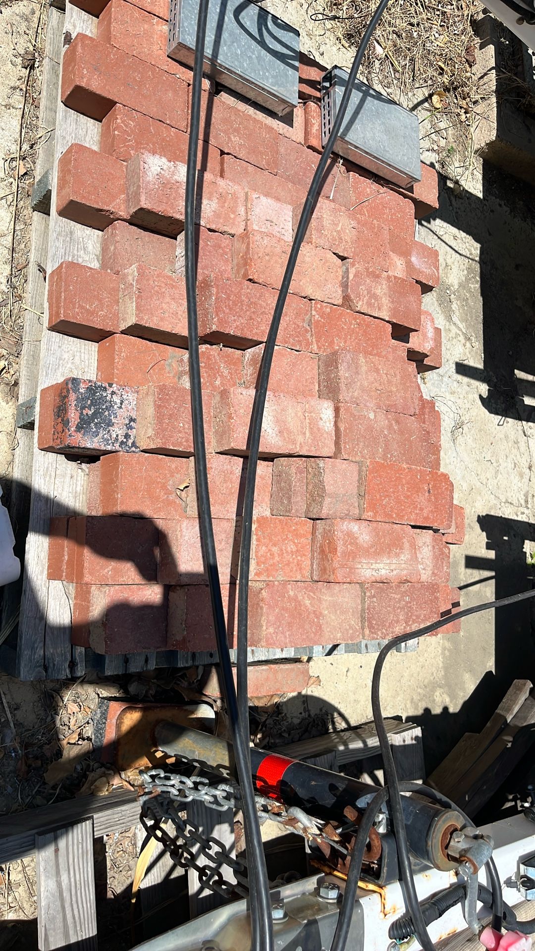 Pallet of red bricks please make offer