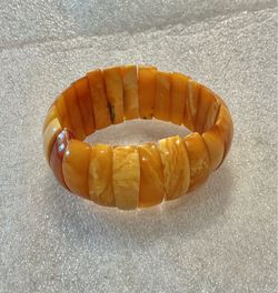 Vintage Baltic Amber Stretch Bracelet Butterscotch and Egg Yolk Colors