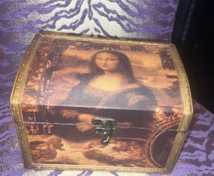 Mona Lisa Trunks