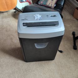 Cross-cut Shredder