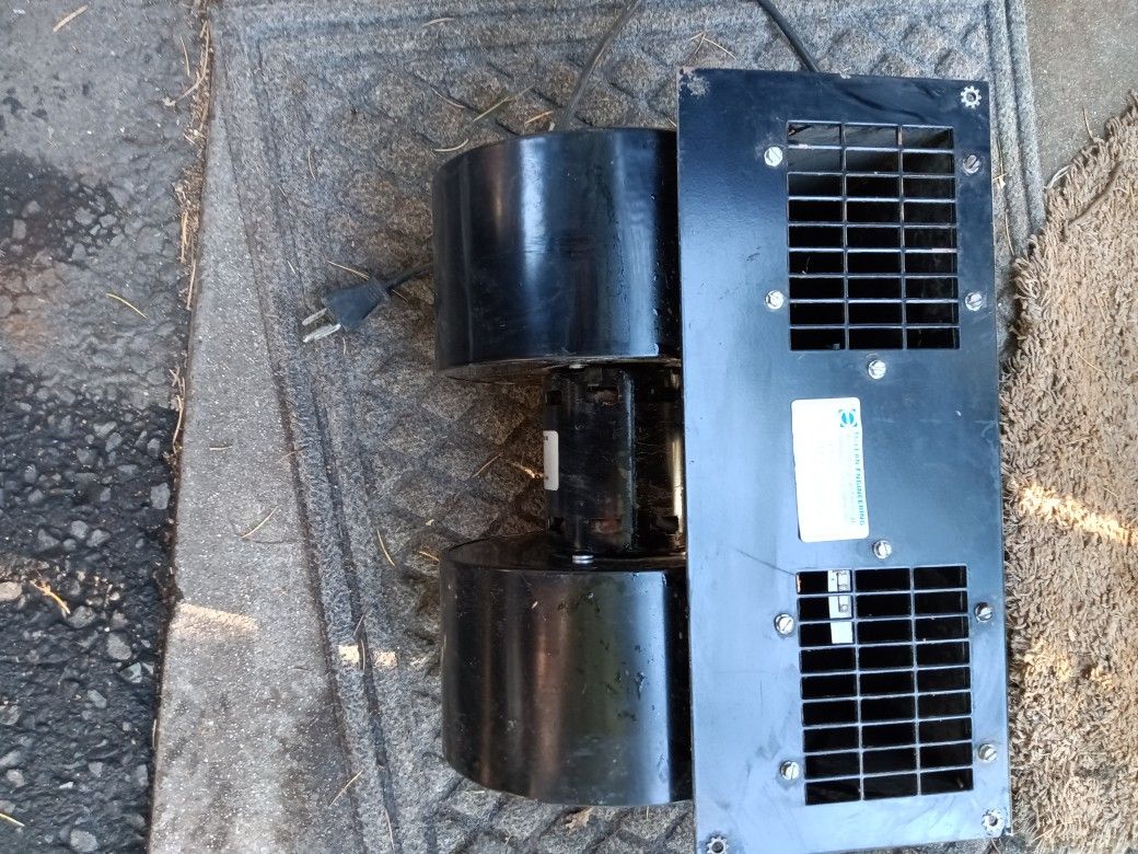 $60 Dual Squirrel Fan McLean Air Technology 