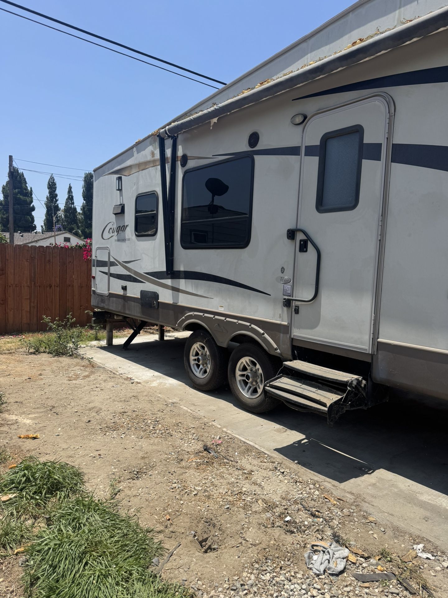 Cougar RV 2010
