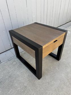 Legacy Classic Helix Collection- End Table / Accent Table / Nightstand w/ Drawer - Real Wood