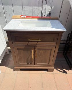 Bathroom vanity sink