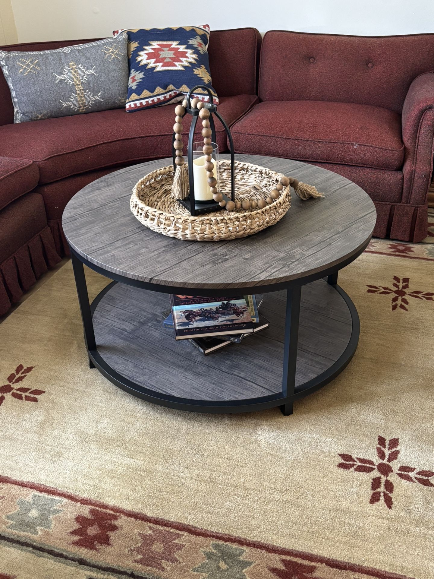 Round Table