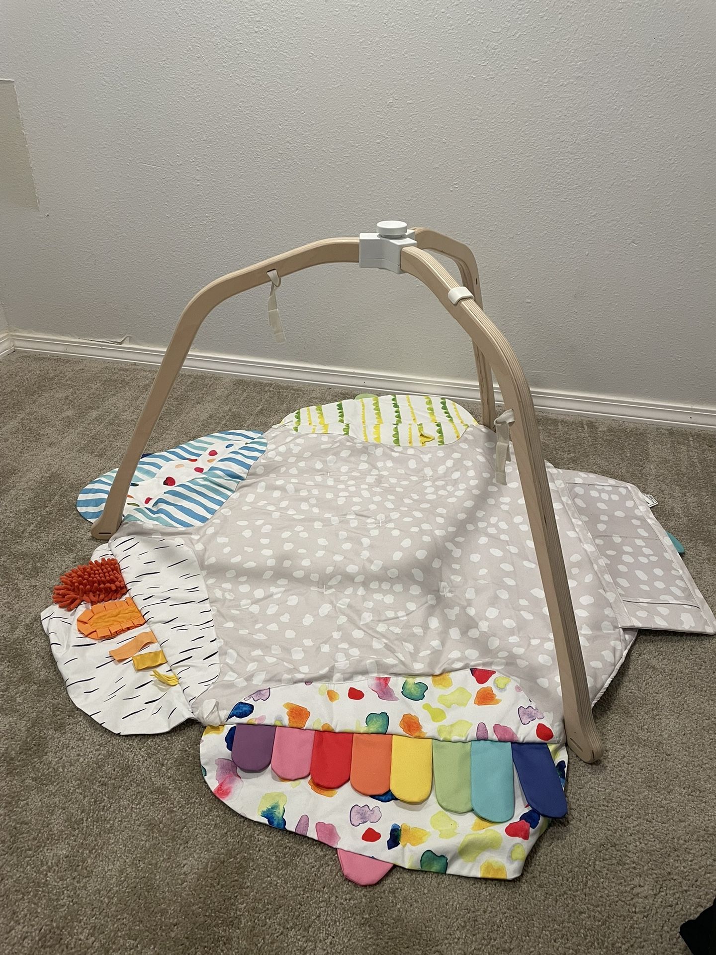 Lovevery Play gym