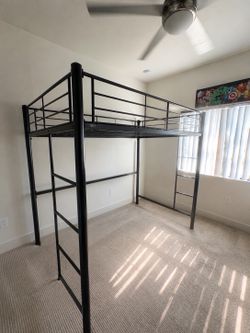 Black Full-Size Metal Loft Bed Frame – Excellent Condition
