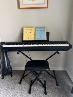 Yamaha P125 Keyboard w/ Stand