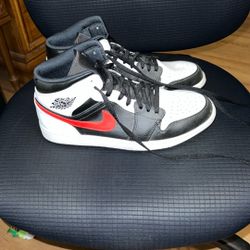 Mens Air Jordan 1 Mid Size 11.5
