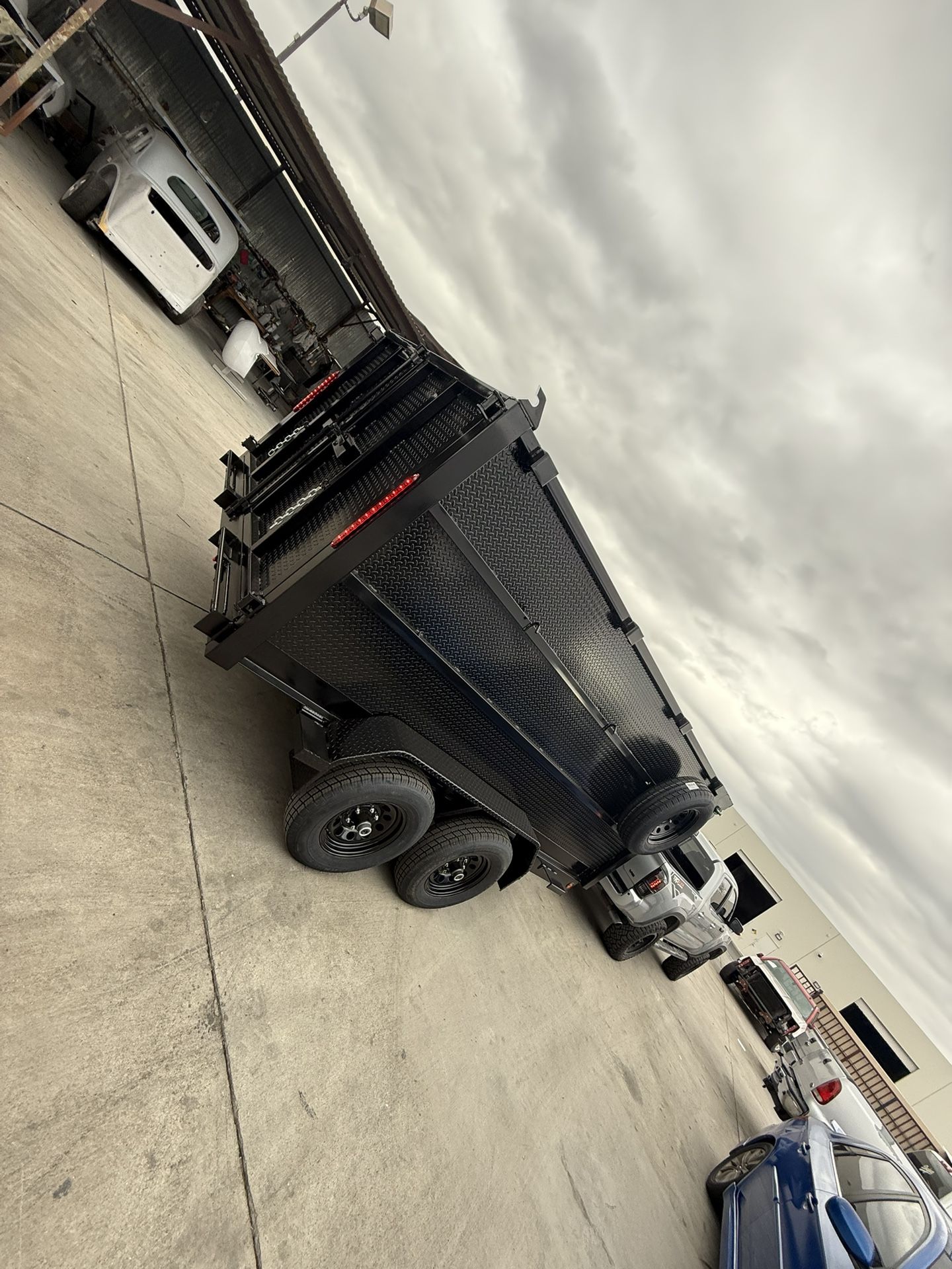 Semi Heavy Duty Dump Trailer