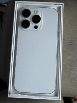 White iPhone 16 Pro Max