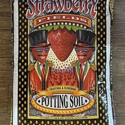 FoxFarm Strawberry Fields Potting Soil 1.5 Cu Ft 