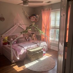 FULL SIZE BED FRAME (white)