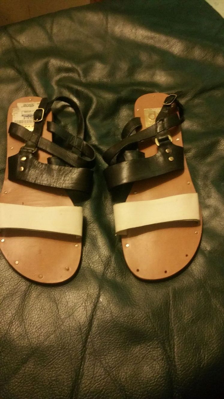 Leather sandals 15