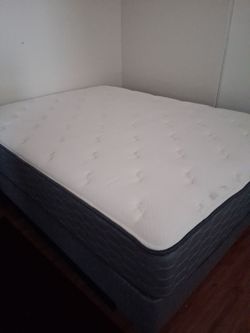 Queen size bed