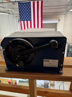 Uline H-725 Kraft Industrial tape dispenser with new Roll of Tape
