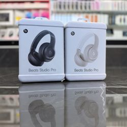 Beats Studio Pro ((Take It Home In Payments/ llévatelo a casa en pagos)