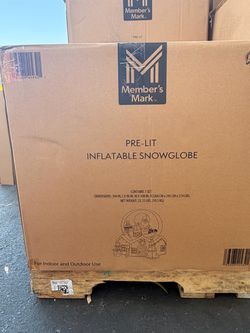 Member's Mark Pre-Lit Inflatable Snowglobe 9FT Tall Brand New in Box