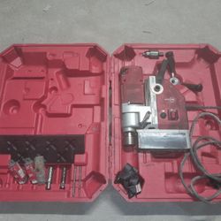 Milwaukee Magnetic Drill 