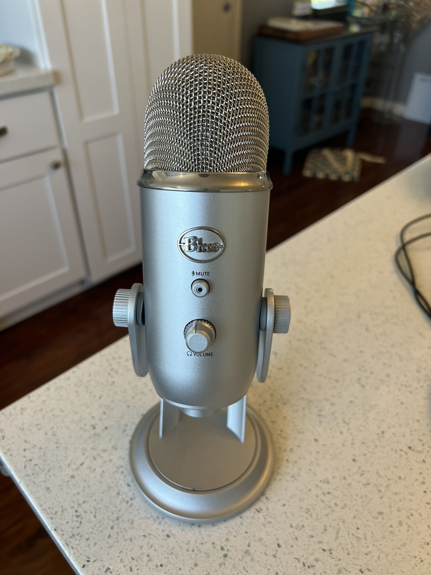 Blue Yeti Podcast Mic + Pop Filter + Headphones